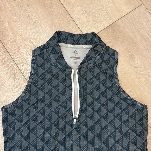 Adidas Sleeveless athletic Golf top - Picture 2 of 2